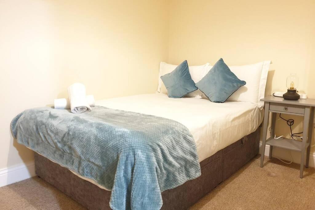 Large 3 Bed, Galway City Centre Leilighet Eksteriør bilde