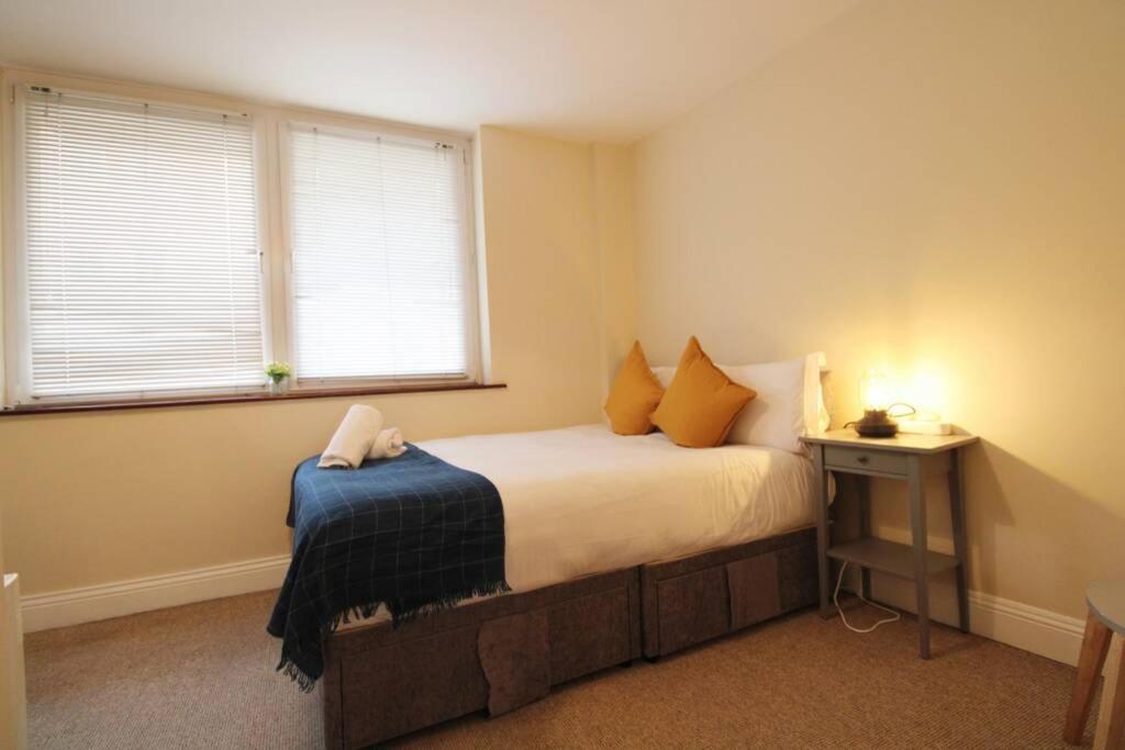 Large 3 Bed, Galway City Centre Leilighet Eksteriør bilde